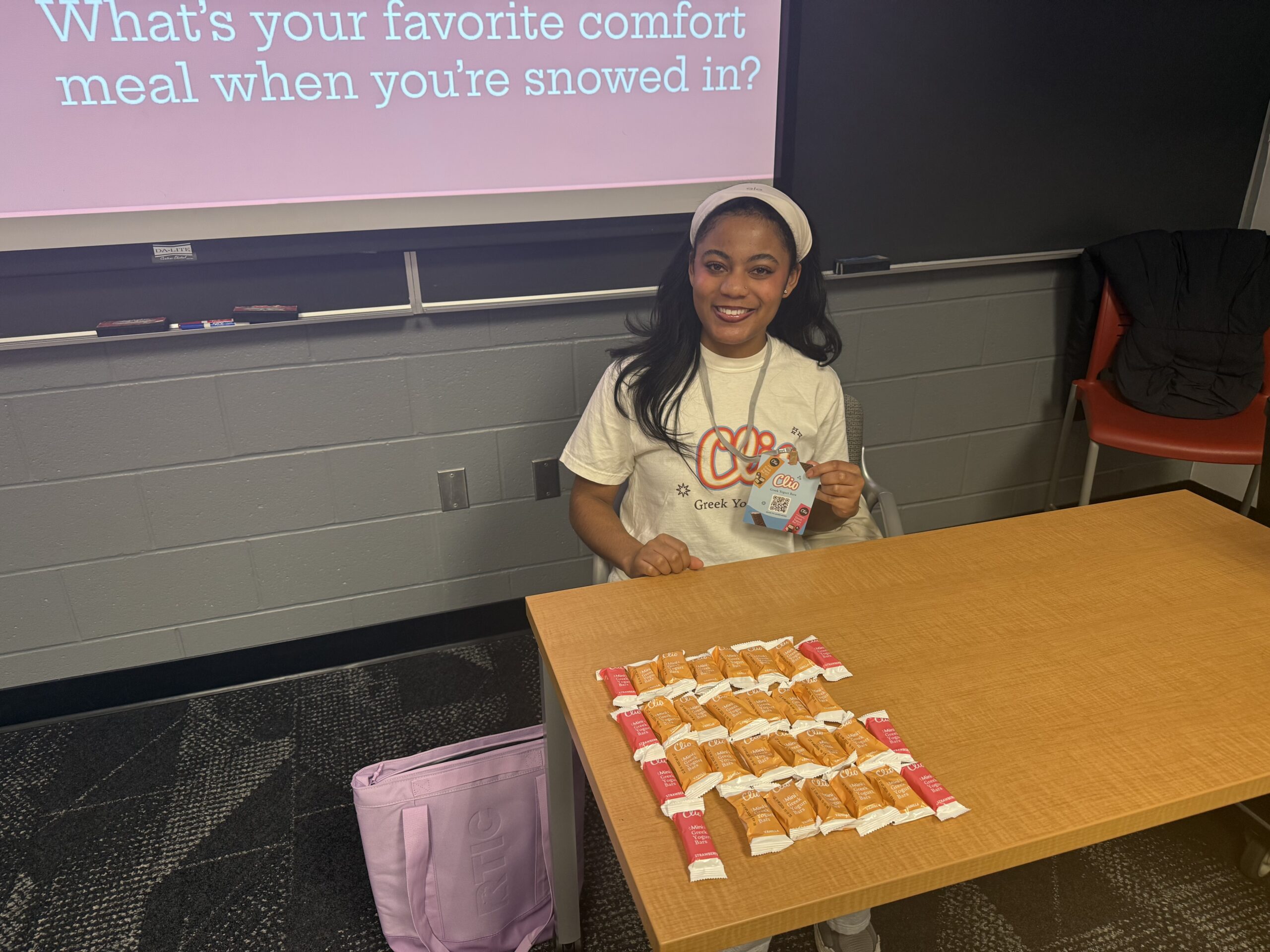 Students receiving Clio Snacks